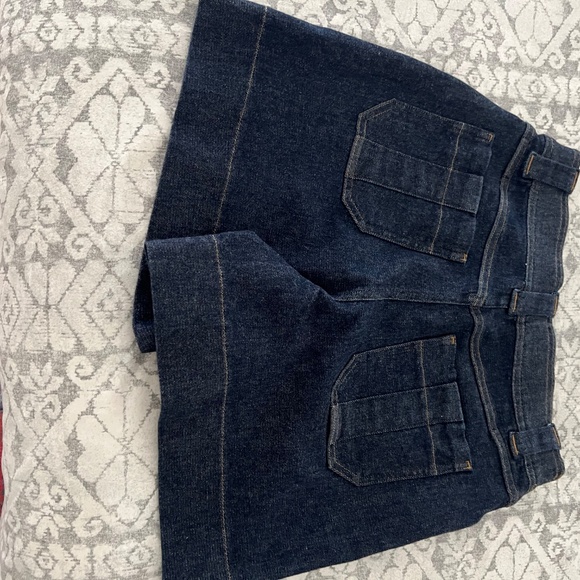 NWOT Spanx Denim Trouser Short, 6" Med $118 - Picture 3 of 3